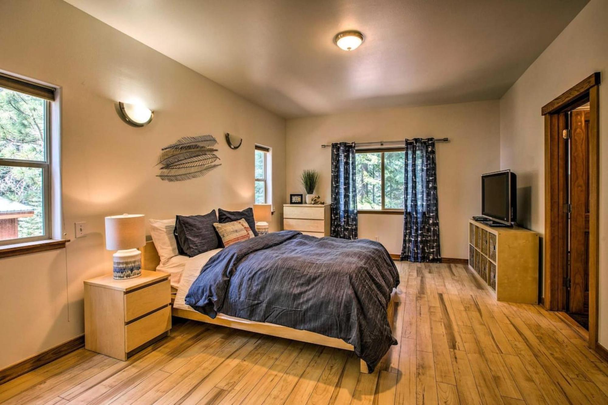 Moosetrack By Avantstay Cozy Cabin In The Of Tahoe Donner W Hot Tub Truckee Exterior photo