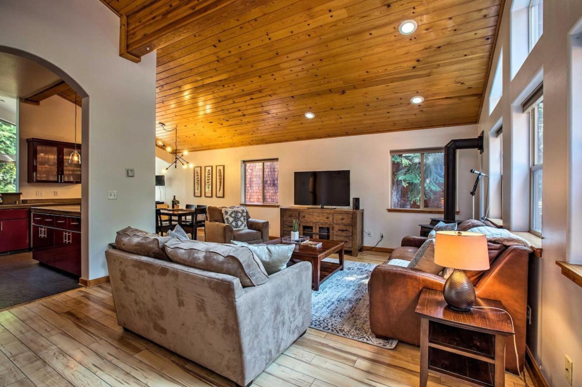 Moosetrack By Avantstay Cozy Cabin In The Of Tahoe Donner W Hot Tub Truckee Exterior photo