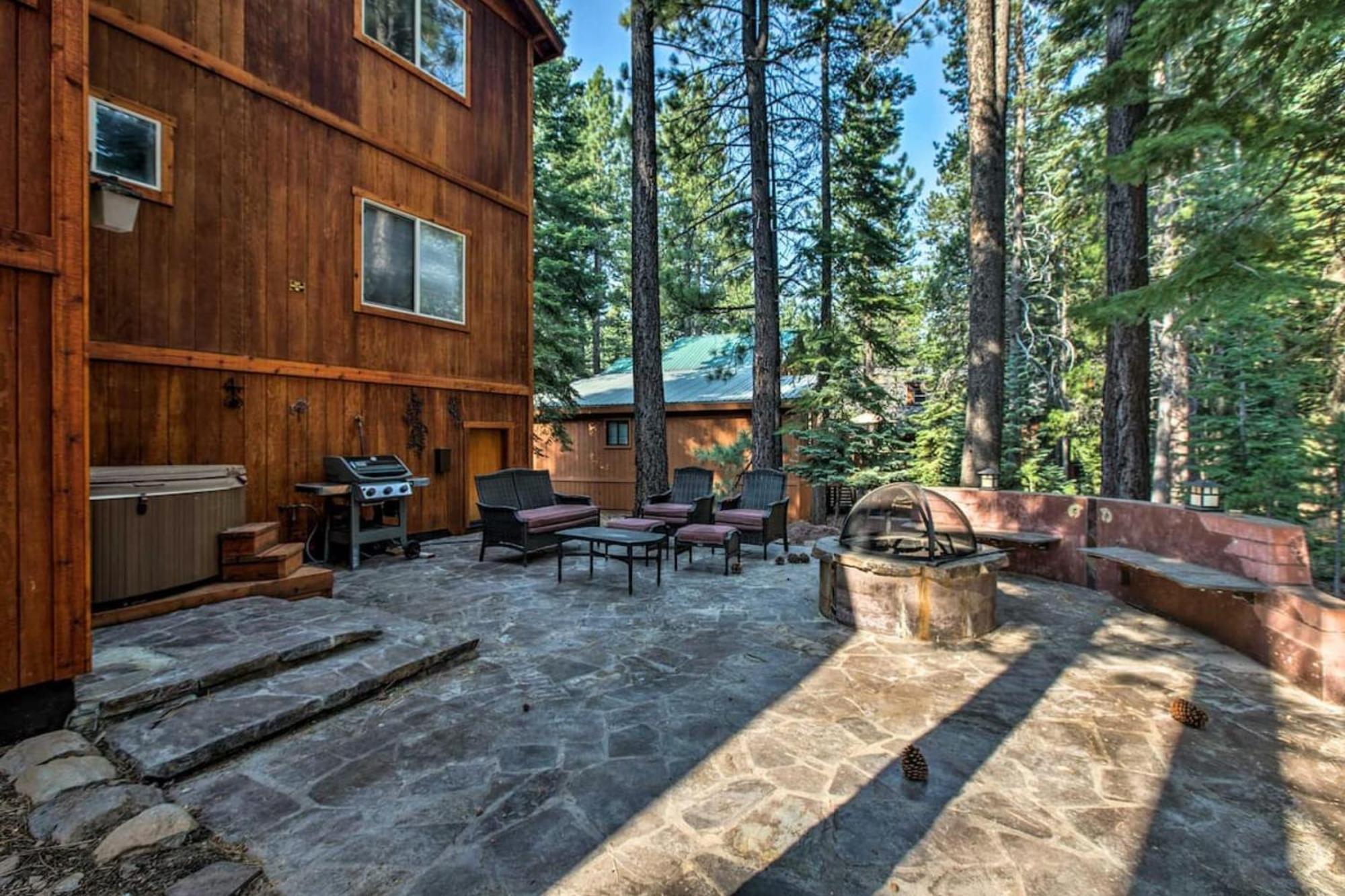 Moosetrack By Avantstay Cozy Cabin In The Of Tahoe Donner W Hot Tub Truckee Exterior photo